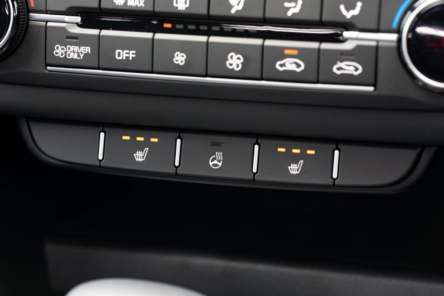 Детали интерьера Kia XCeed PHEV 2020 года  (UK) (фото 26 из 40)